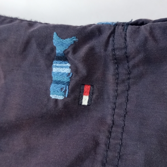 Tommy Hilfiger Whale Embroidered Pattern Short With Liner And Pockets - Picture 3 of 8